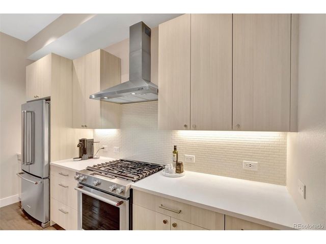 4885 S Monaco St 208, Denver, CO 80237