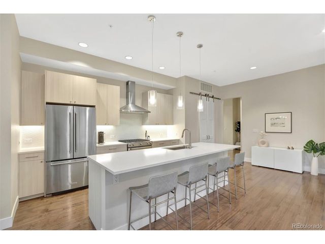 4885 S Monaco St 208, Denver, CO 80237