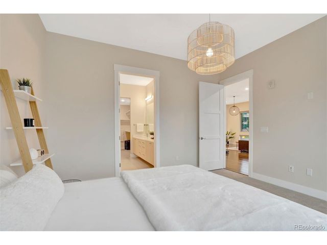 4885 S Monaco St 208, Denver, CO 80237