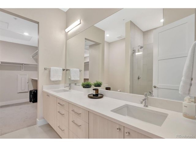 4885 S Monaco St 208, Denver, CO 80237