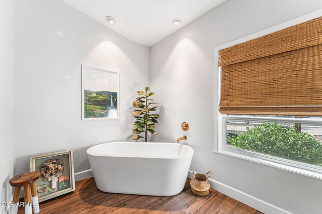 3904 E AHWATUKEE Drive, Phoenix, AZ 85044