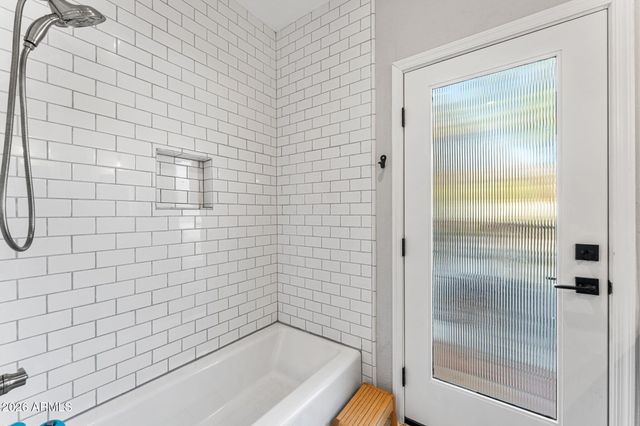 3904 E AHWATUKEE Drive, Phoenix, AZ 85044