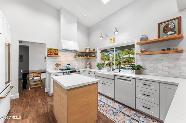 3904 E AHWATUKEE Drive, Phoenix, AZ 85044