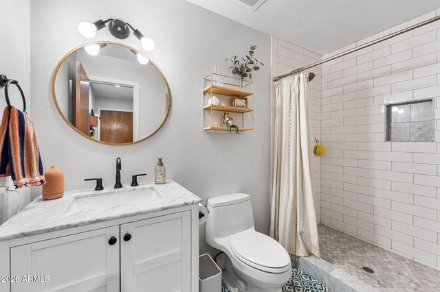 3904 E AHWATUKEE Drive, Phoenix, AZ 85044