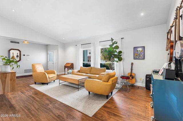 3904 E AHWATUKEE Drive, Phoenix, AZ 85044