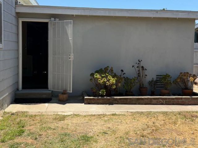 700 Brockwood Dr., El Cajon, CA 92021