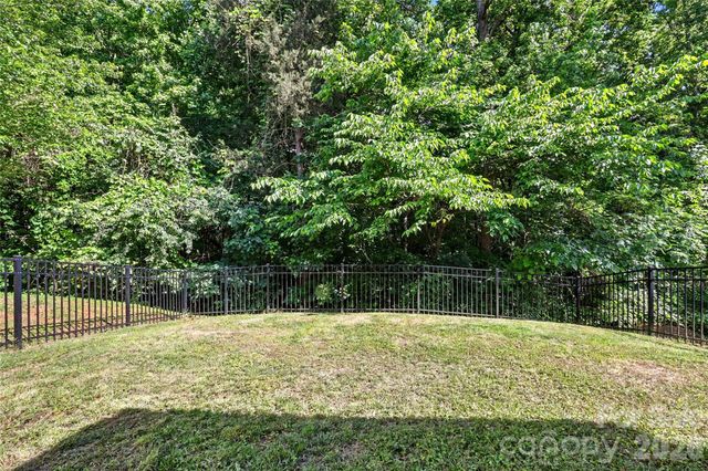 1213 Allegiance Drive, Charlotte, NC 28217