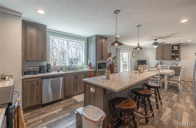 37803 State Highway HH, Patton, MO 63662