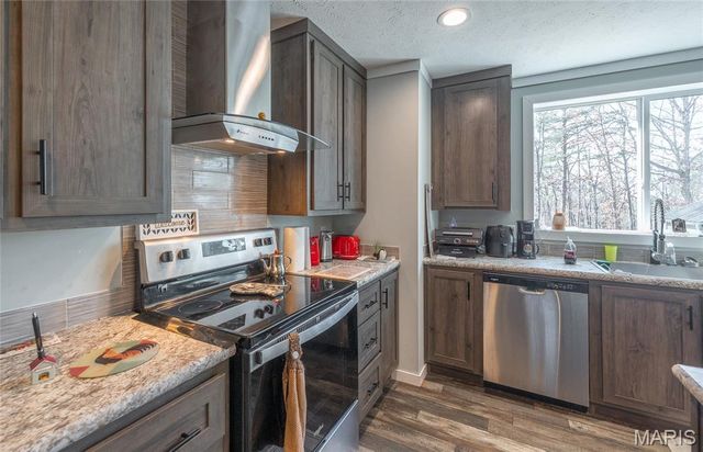 37803 State Highway HH, Patton, MO 63662