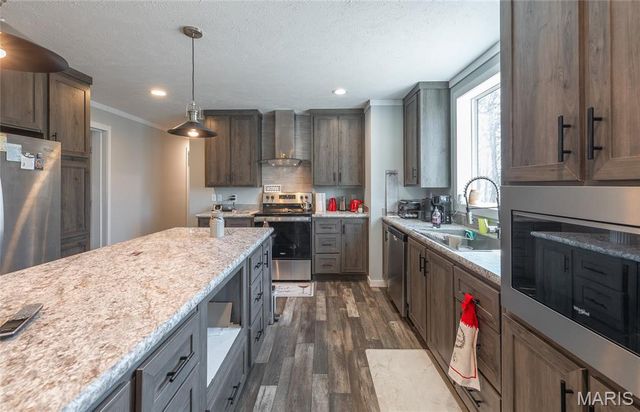 37803 State Highway HH, Patton, MO 63662