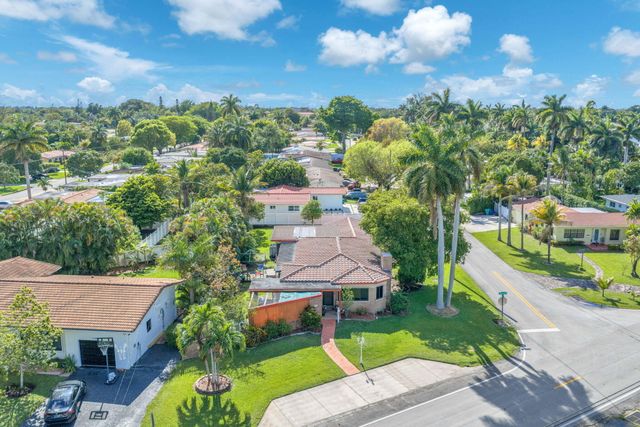11490 W Biscayne Canal Road, Miami, FL 33161