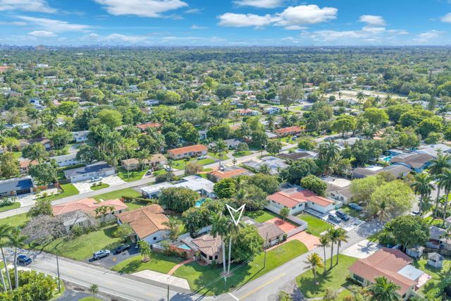 11490 W Biscayne Canal Road, Miami, FL 33161