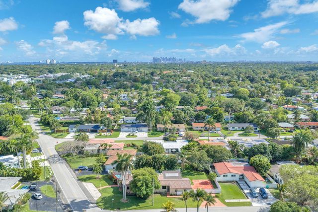 11490 W Biscayne Canal Road, Miami, FL 33161