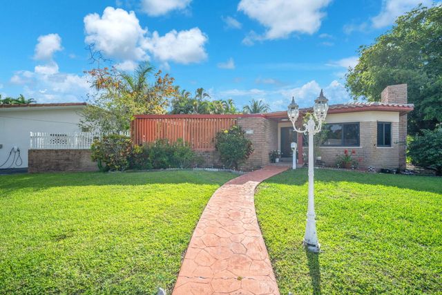 11490 W Biscayne Canal Road, Miami, FL 33161