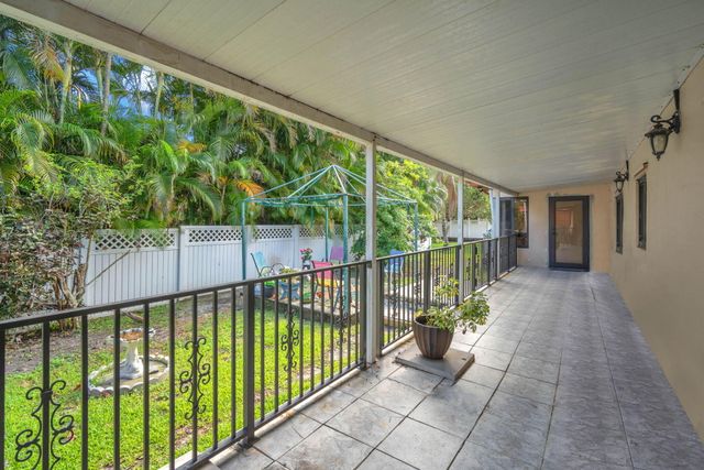 11490 W Biscayne Canal Road, Miami, FL 33161