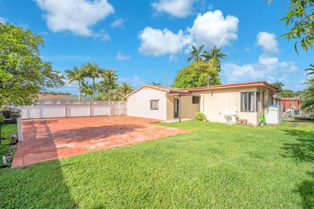 11490 W Biscayne Canal Road, Miami, FL 33161