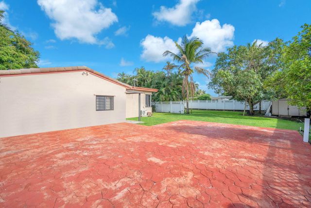 11490 W Biscayne Canal Road, Miami, FL 33161