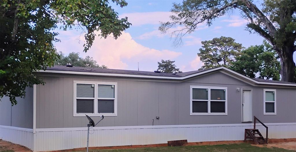 139 Minor Street, Goodrich, TX 77335
