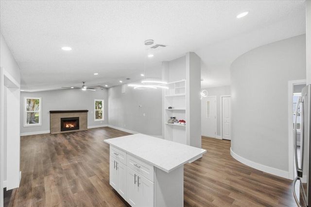 271 Naylor NE, Palm Bay, FL 32907