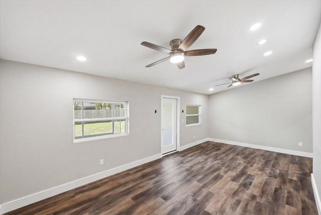 271 Naylor NE, Palm Bay, FL 32907