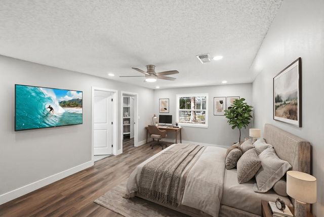 271 Naylor NE, Palm Bay, FL 32907