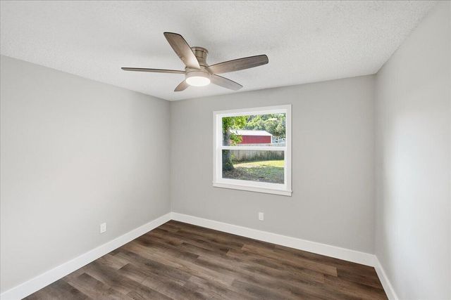 271 Naylor NE, Palm Bay, FL 32907