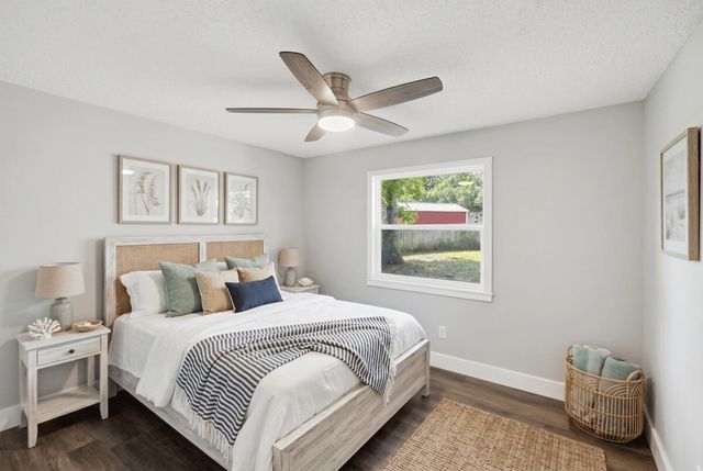 271 Naylor NE, Palm Bay, FL 32907