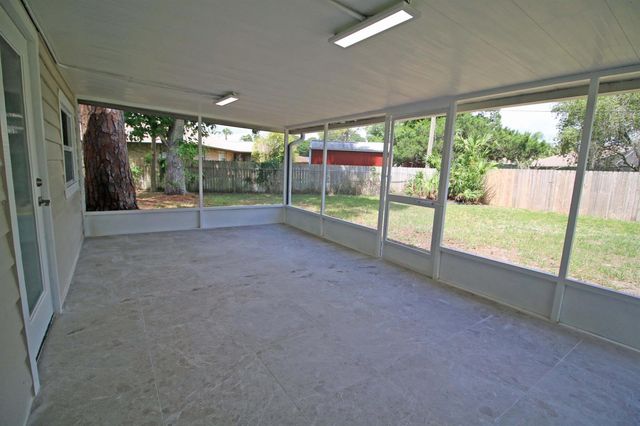 271 Naylor NE, Palm Bay, FL 32907