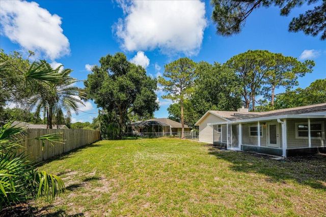 271 Naylor NE, Palm Bay, FL 32907