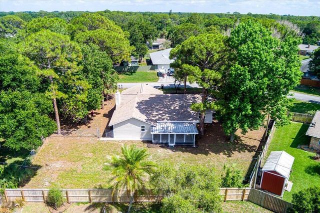 271 Naylor NE, Palm Bay, FL 32907