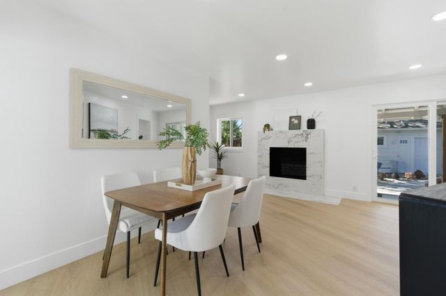 580 Green Manor Court, Palo Alto, CA 94301