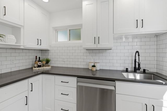 580 Green Manor Court, Palo Alto, CA 94301