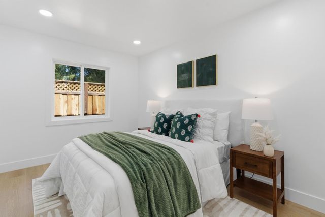 580 Green Manor Court, Palo Alto, CA 94301