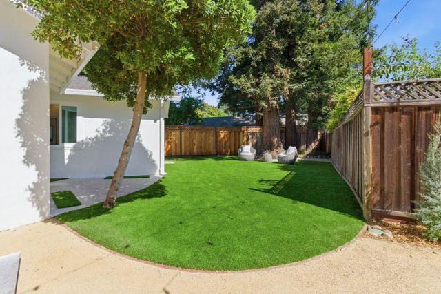 580 Green Manor Court, Palo Alto, CA 94301