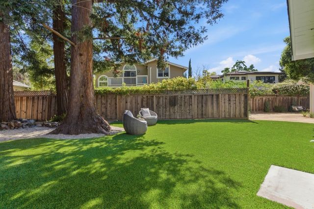 580 Green Manor Court, Palo Alto, CA 94301