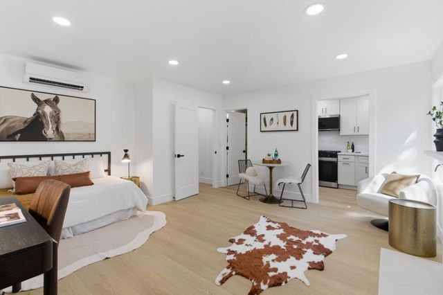 580 Green Manor Court, Palo Alto, CA 94301