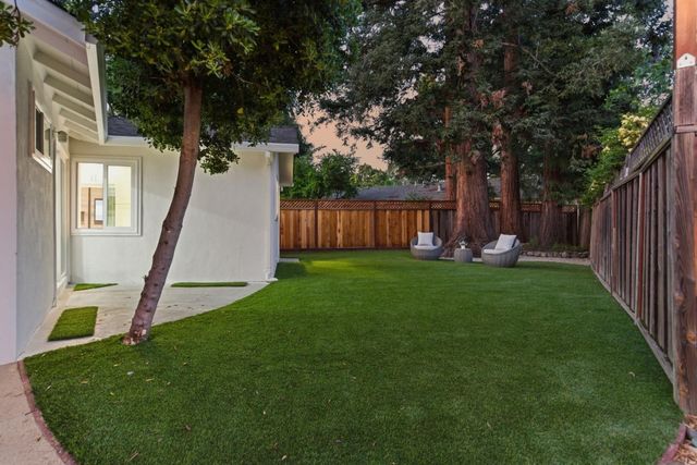 580 Green Manor Court, Palo Alto, CA 94301