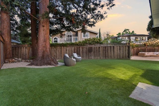 580 Green Manor Court, Palo Alto, CA 94301