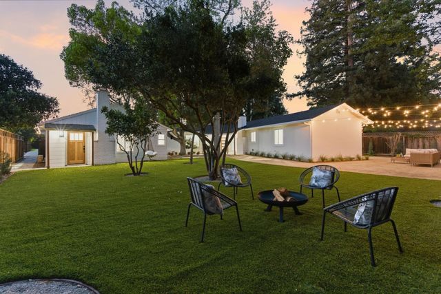 580 Green Manor Court, Palo Alto, CA 94301