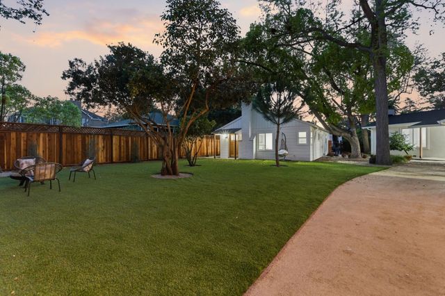 580 Green Manor Court, Palo Alto, CA 94301