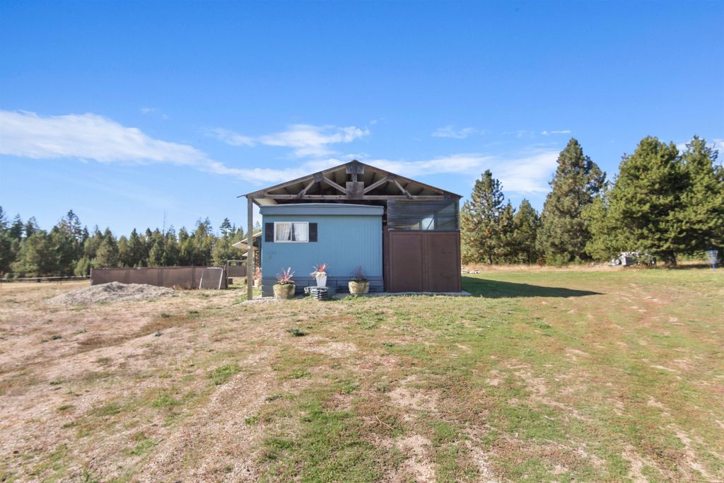 503 W Bridges Rd, Deer Park, WA 99006