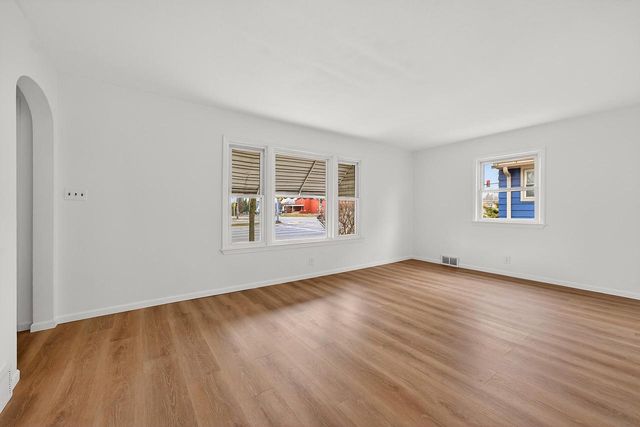 6726 W Silver Spring DRIVE, Milwaukee, WI 53218