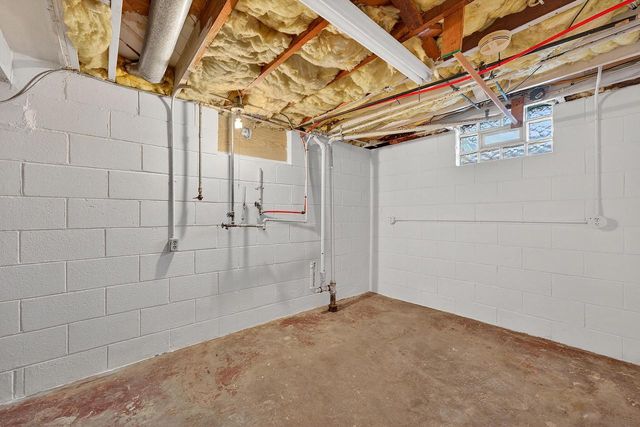 6726 W Silver Spring DRIVE, Milwaukee, WI 53218