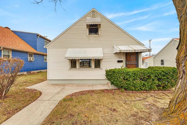 6726 W Silver Spring DRIVE, Milwaukee, WI 53218