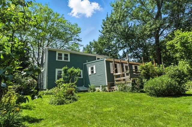 14 Doris Dr, Abington, MA 02351