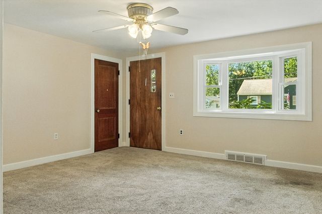 14 Doris Dr, Abington, MA 02351