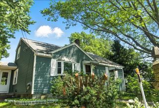 14 Doris Dr, Abington, MA 02351