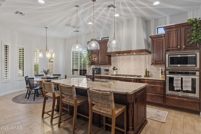 2448 E AMBER Court, Gilbert, AZ 85296