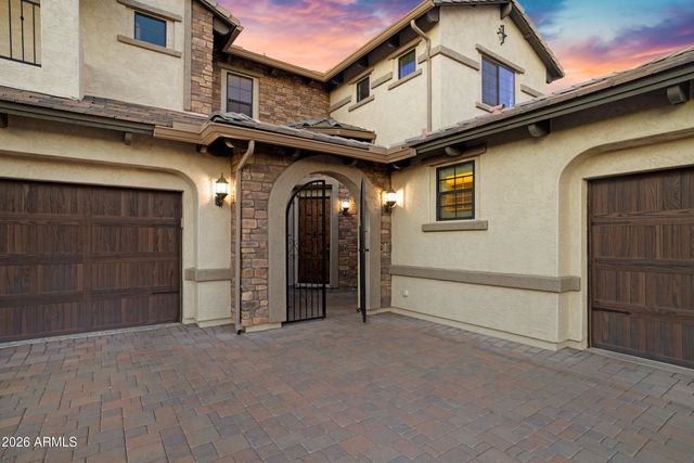 2448 E AMBER Court, Gilbert, AZ 85296