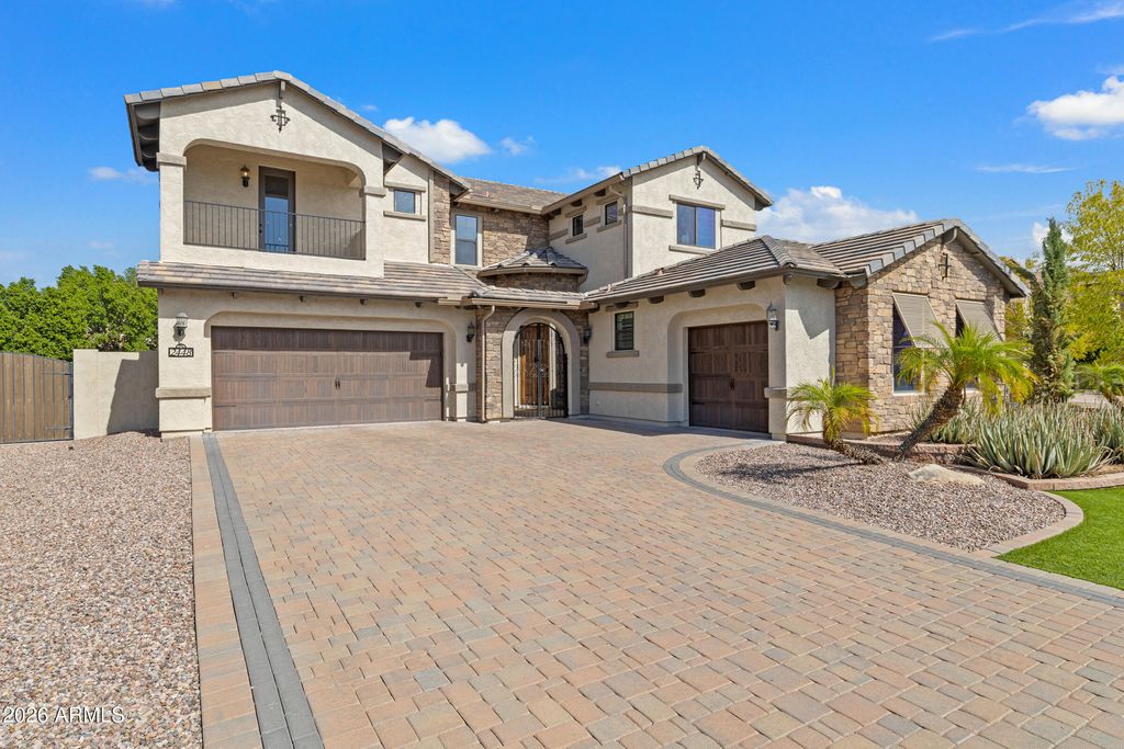 2448 E AMBER Court, Gilbert, AZ 85296